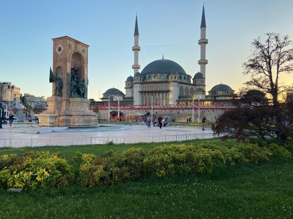 Royalstar Taksim Family Suites Стамбул Экстерьер фото